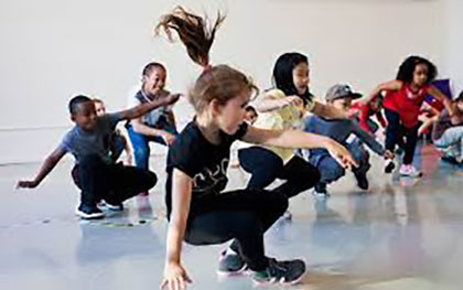 kids dancing